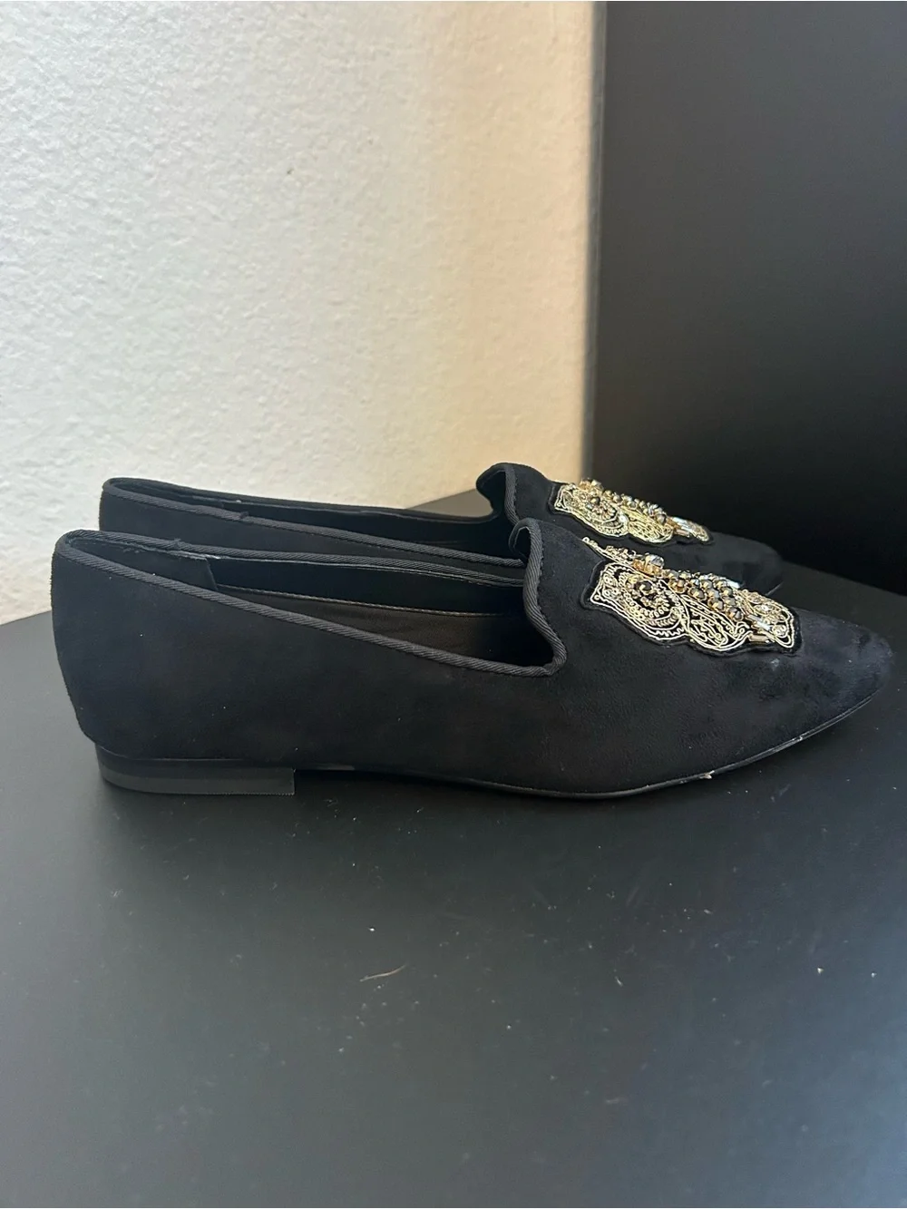 Chico’s Black Suede Pointed Toe Flats Gold beaded Owl Embellishment Size 6.5